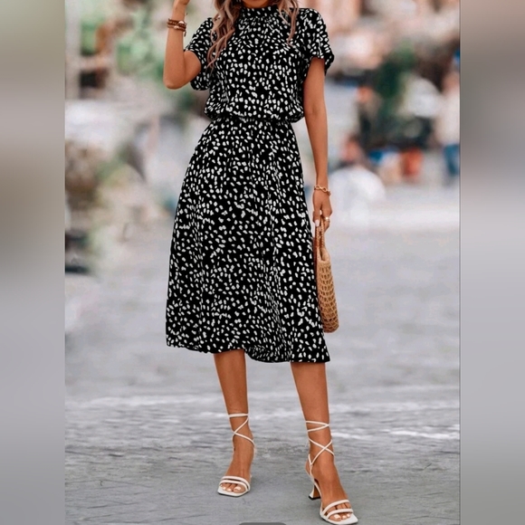 New Pretty Blouson Top Dot Print Flare Midi Dress Black White - Picture 6 of 8